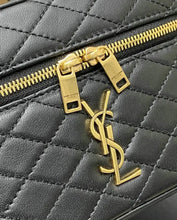 Load image into Gallery viewer, Mini Gabby