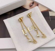 Load image into Gallery viewer, CD Earrings