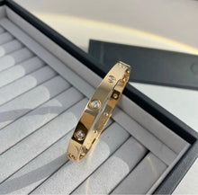 Load image into Gallery viewer, Love Bracelet