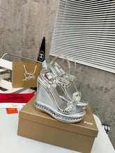 Load image into Gallery viewer, Stud Wedges