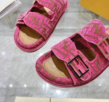 Load image into Gallery viewer, Feel Sandals