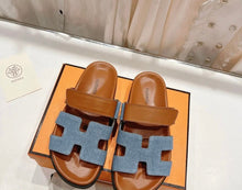 Load image into Gallery viewer, Chypre Canvas Sandals
