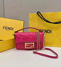 Load image into Gallery viewer, Baguette Mini