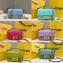 Load image into Gallery viewer, Baguette Mini