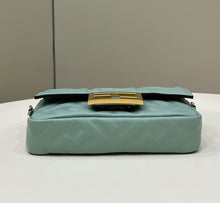 Load image into Gallery viewer, Baguette Mini