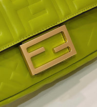 Load image into Gallery viewer, Baguette Mini