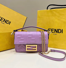 Load image into Gallery viewer, Baguette Mini