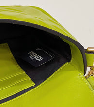 Load image into Gallery viewer, Baguette Mini