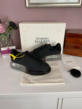 Load image into Gallery viewer, Transparent Oversized Sneaker Ladies