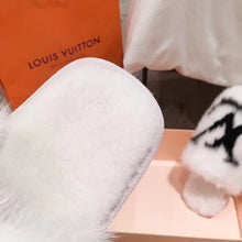 Load image into Gallery viewer, Homey Fur Slippers