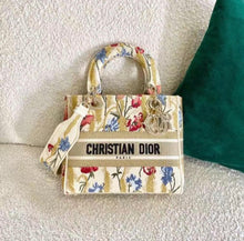 Load image into Gallery viewer, Lady Dior
