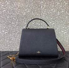 Load image into Gallery viewer, V Sling Handbag