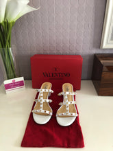 Load image into Gallery viewer, Rockstud Mules 6.5cm