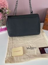 Load image into Gallery viewer, Lily