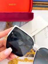 Load image into Gallery viewer, Logo Chain Sunglasses