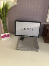 Load image into Gallery viewer, GG Shawl