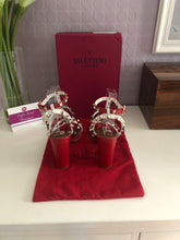 Load image into Gallery viewer, Rockstud Block Heel Sandals