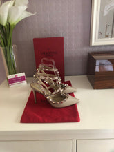 Load image into Gallery viewer, Rockstud 10cm Heels