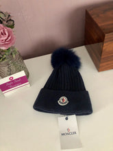 Load image into Gallery viewer, Fur Pom Hat