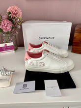 Load image into Gallery viewer, Reverse Sneaker