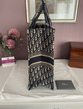 Load image into Gallery viewer, Book Tote Oblique