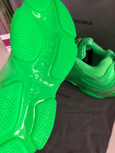 Load image into Gallery viewer, Triple S Clear Sole Colours