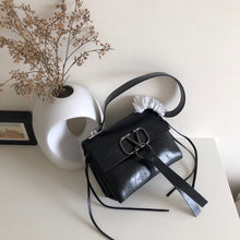 Load image into Gallery viewer, V Ring Shoulder Bag