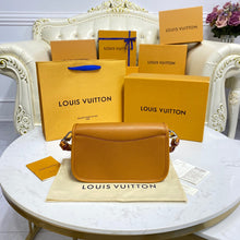 Load image into Gallery viewer, Buci