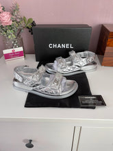 Load image into Gallery viewer, CC Chain Dad Sandals