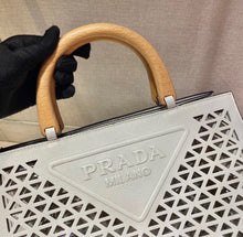 Load image into Gallery viewer, Cut Out Shopper