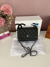 Load image into Gallery viewer, Lambskin Woc