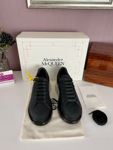 Load image into Gallery viewer, Transparent Oversized Sneaker Ladies