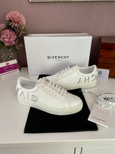 Load image into Gallery viewer, Reverse Sneaker