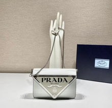 Load image into Gallery viewer, Logo Chain Bag