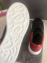 Load image into Gallery viewer, Oversized Sneaker Leather Ladies