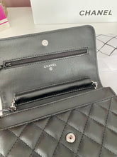 Load image into Gallery viewer, Lambskin Woc