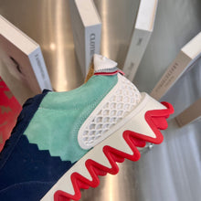 Load image into Gallery viewer, Loubishark