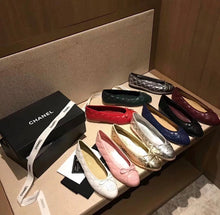 Load image into Gallery viewer, CC Quilted Pumps