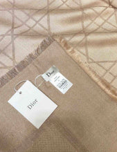Load image into Gallery viewer, Silk Blend Shawl