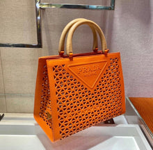 Load image into Gallery viewer, Cut Out Shopper