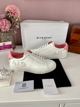 Load image into Gallery viewer, Reverse Sneaker