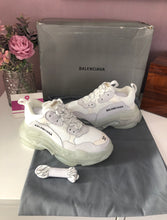 Load image into Gallery viewer, Triple S Clear Sole Whites