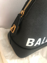 Load image into Gallery viewer, Ville