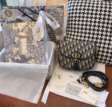 Load image into Gallery viewer, Bobby