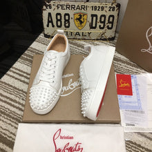 Load image into Gallery viewer, Mirror Quality Louis Spikes