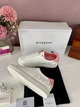 Load image into Gallery viewer, Reverse Sneaker