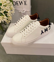 Load image into Gallery viewer, Reverse Sneaker