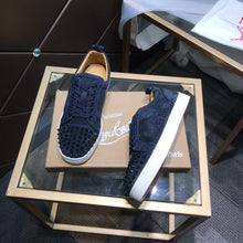 Load image into Gallery viewer, Louis Spikes Womens