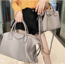 Load image into Gallery viewer, Antigona Soft Leather