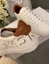 Load image into Gallery viewer, Reverse Sneaker